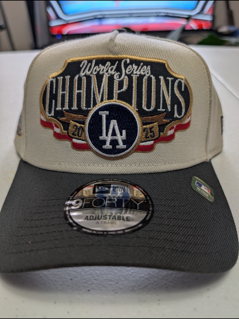 New Era Los Angeles Dodgers World Series Champions Hat - Cream & Black